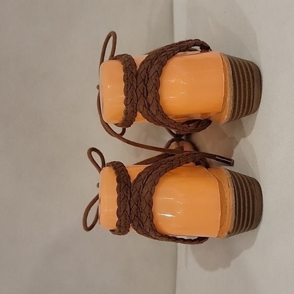 STEVE MADDEN BROWN STRAPPY‎ SANDALS (sz 7) - Picture 3 of 6